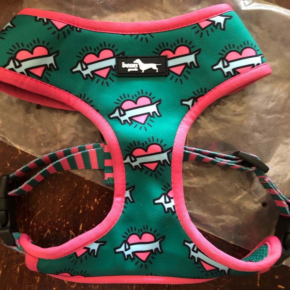 !NEW! Adorable Harness by bean goods Dachsund print. Adj to 18”.